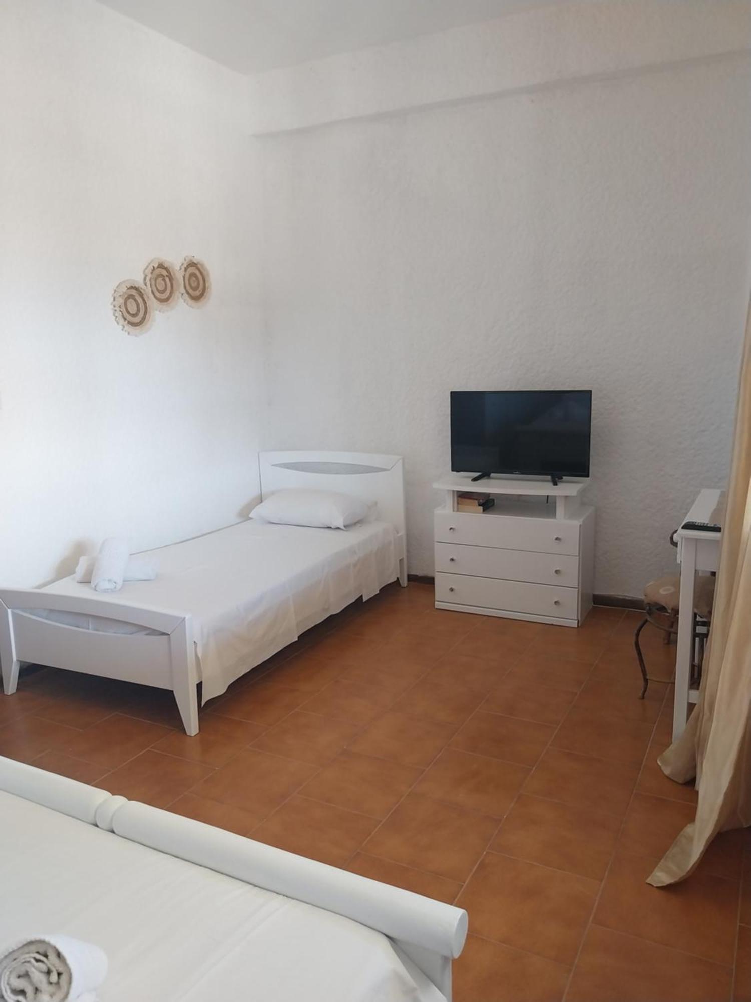 Εmmi Apartment คูตซูนารี ภายนอก รูปภาพ